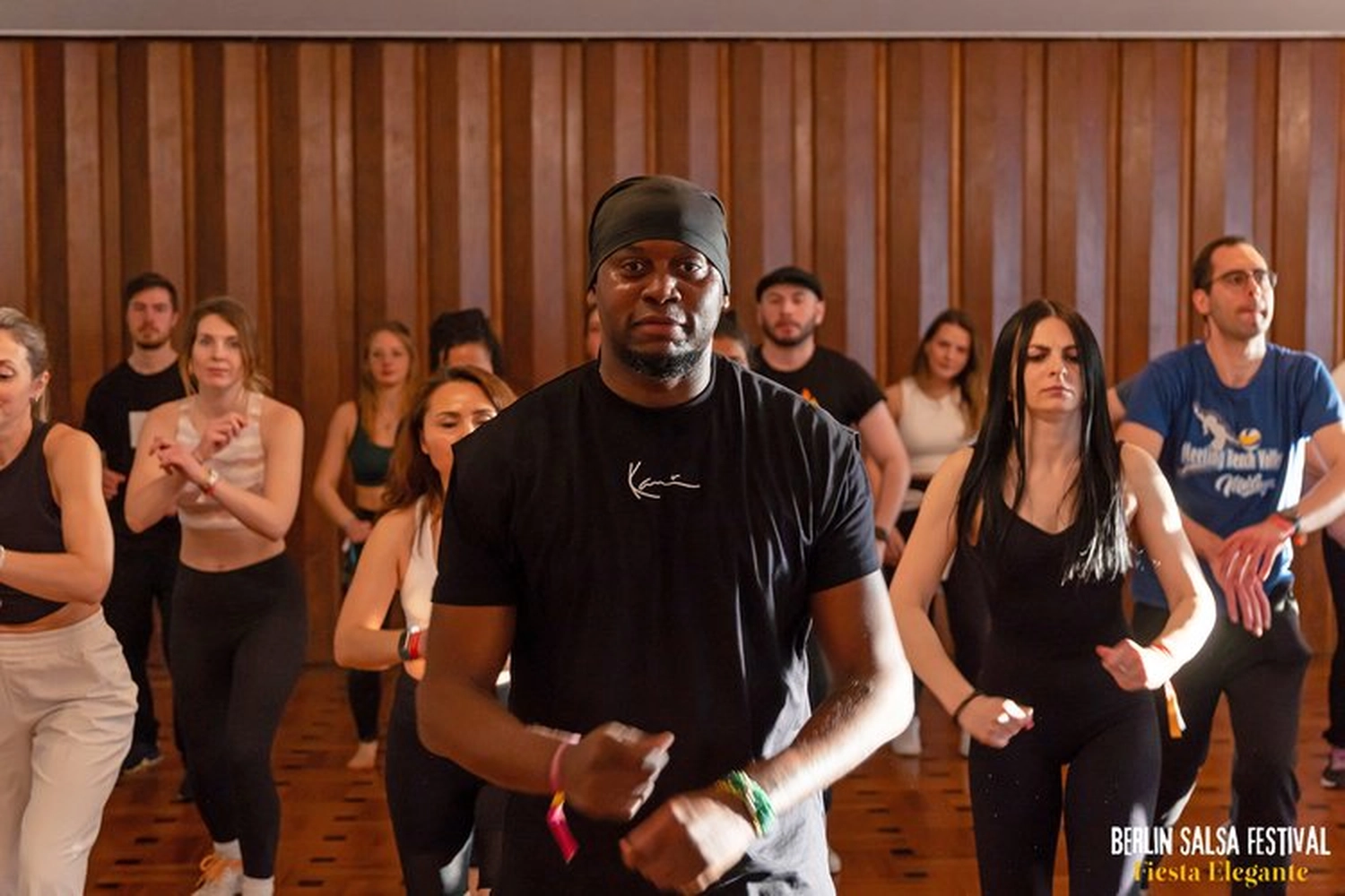 Brizon – Tanzunterricht und Performance – Bewegungstraining 